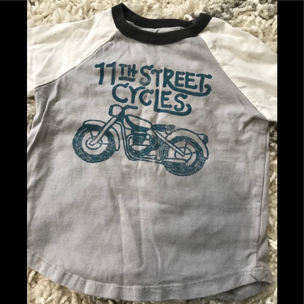 Gap shirt boys 2t
